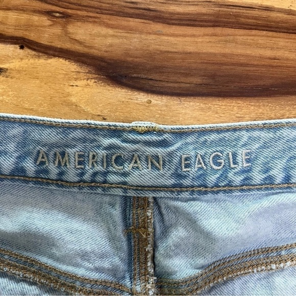 AEO Mom Shorts Pride Rainbow Pockets Distressed Denim Size 8 - Picture 8 of 11